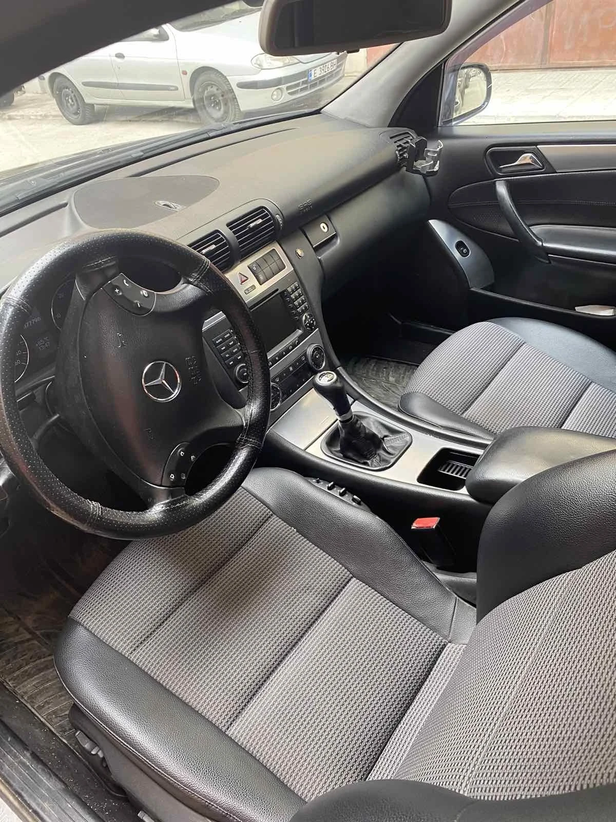 Mercedes-Benz C 200  - изображение 6