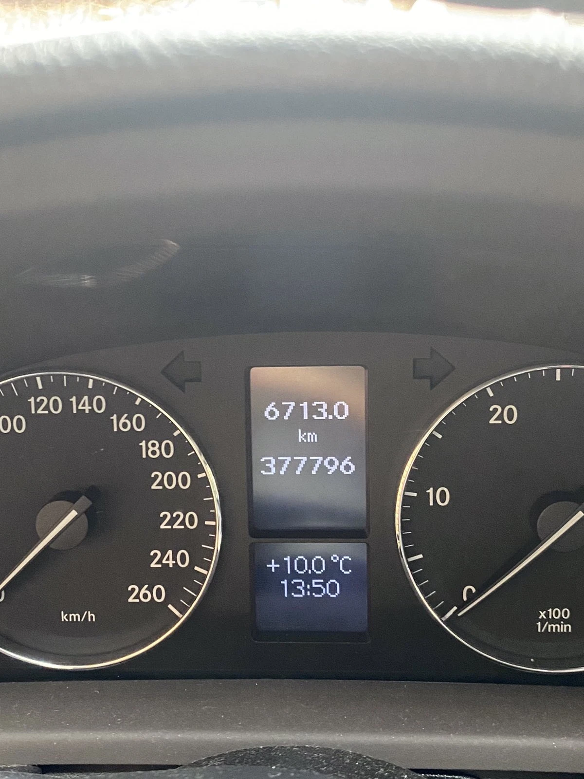 Mercedes-Benz C 200  - изображение 4