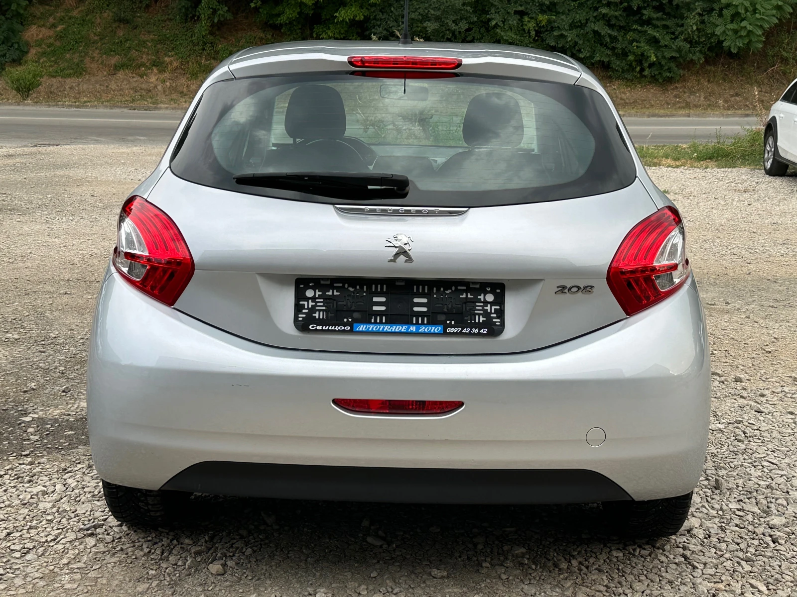 Peugeot 208 BENZIN* TOP* 71000KM* EVRO5 - изображение 5