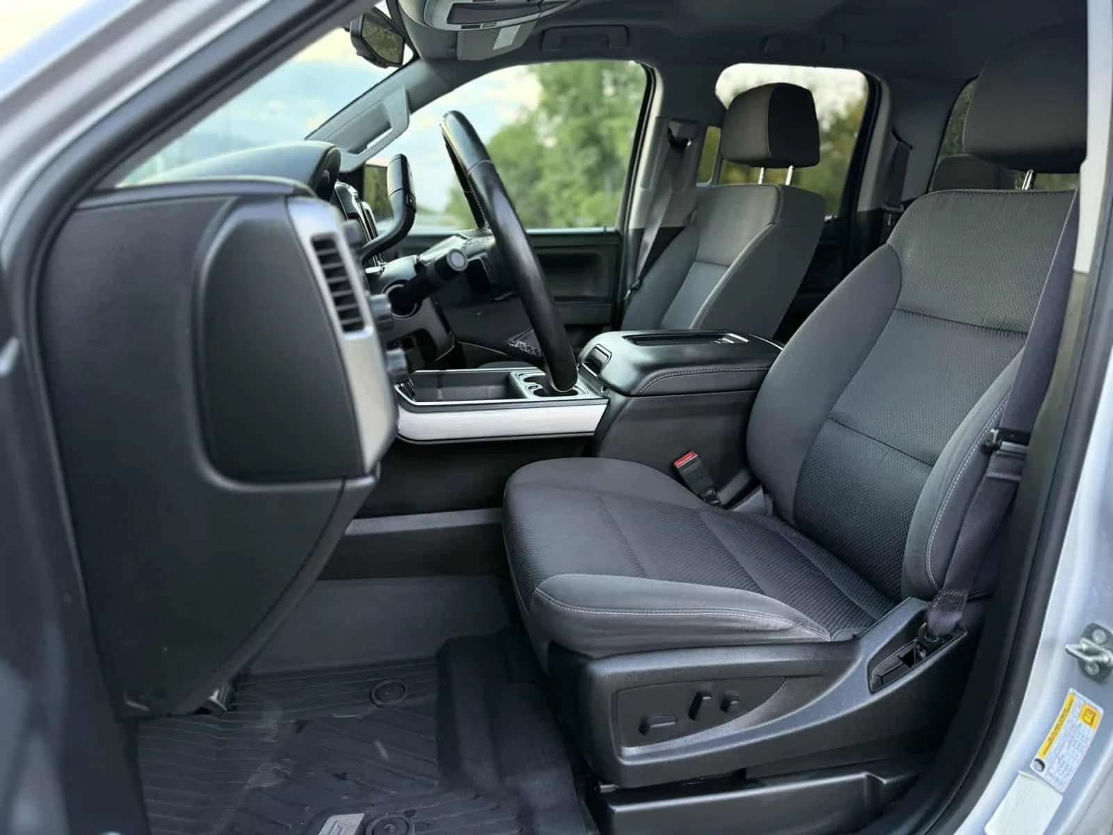 Chevrolet Silverado 5.3i  4x4  380ps | Mobile.bg — изображение 11