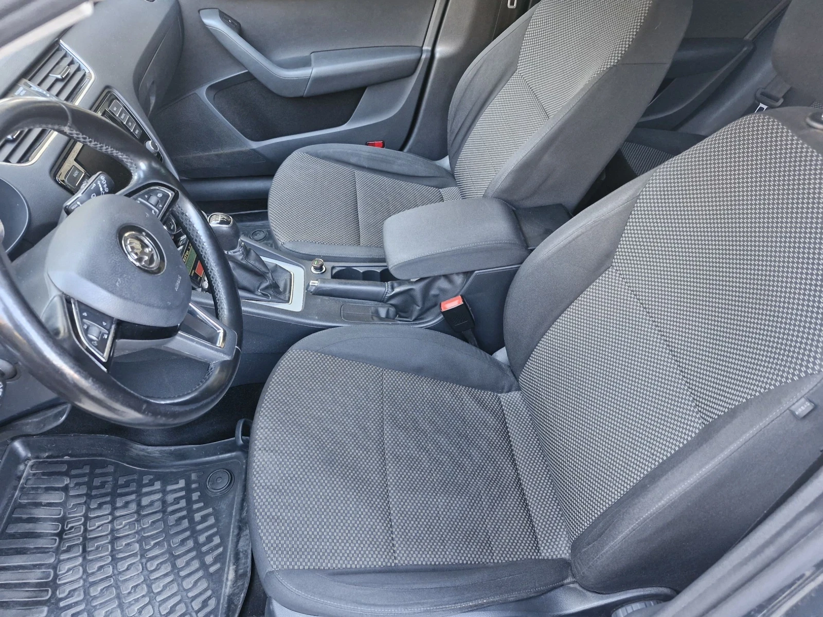 Skoda Octavia 1.6TDI 110, снимка 7 - Автомобили и джипове - 53801441