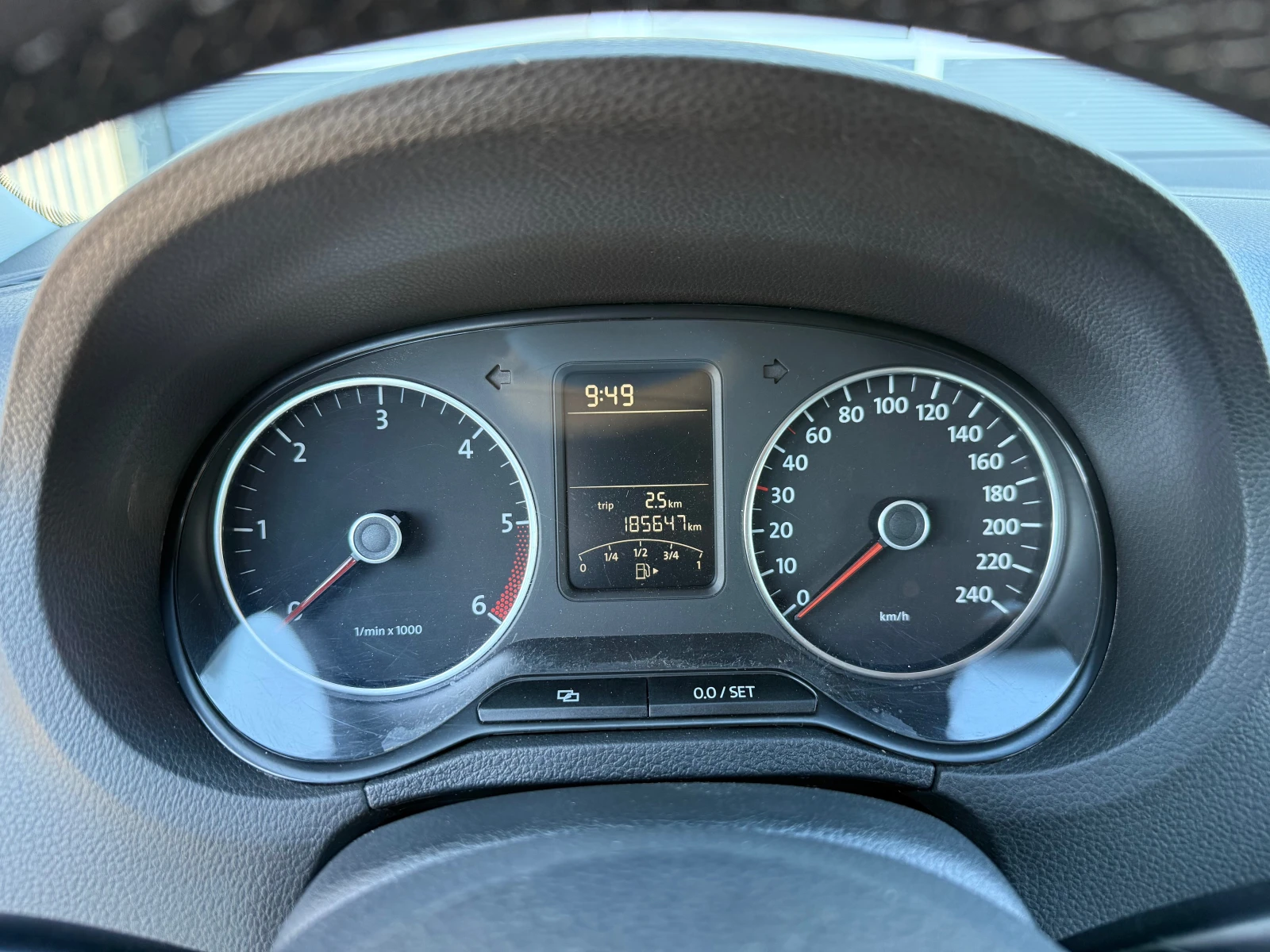 VW Polo 1.6 TDI EU5, снимка 13 - Автомобили и джипове - 54140948