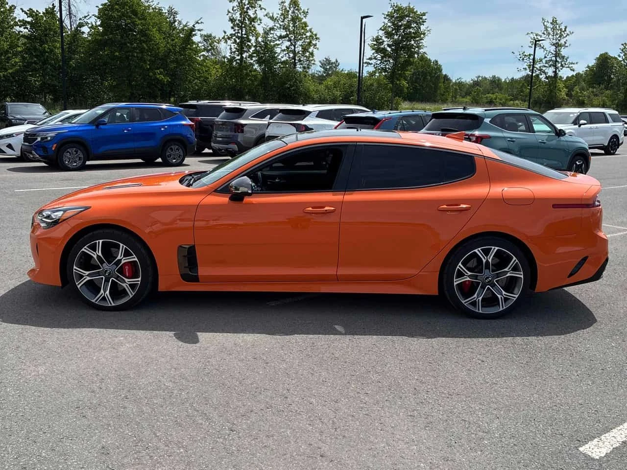 Kia Stinger GT Limited/360/DISTRONIC/АВТОКРЕДИТ, снимка 2 - Автомобили и джипове - 54760922