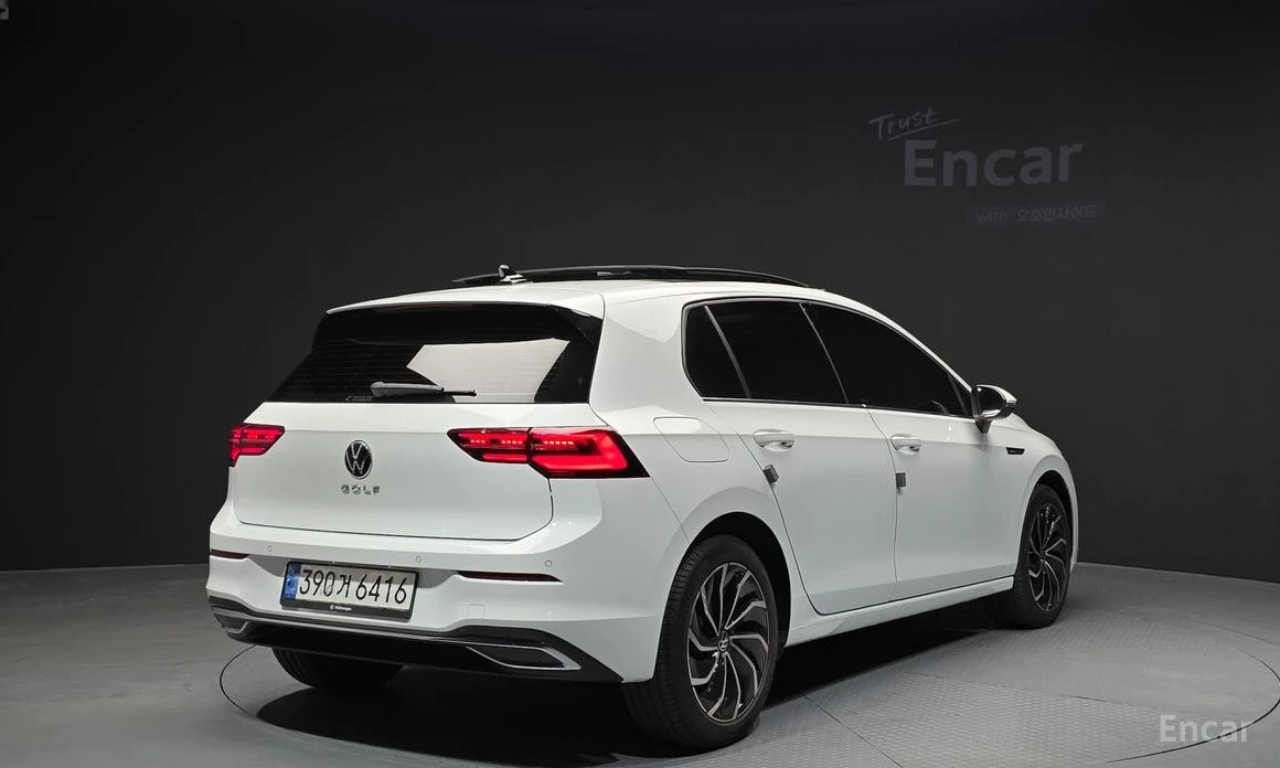 VW Golf, снимка 2 - Автомобили и джипове - 54769469