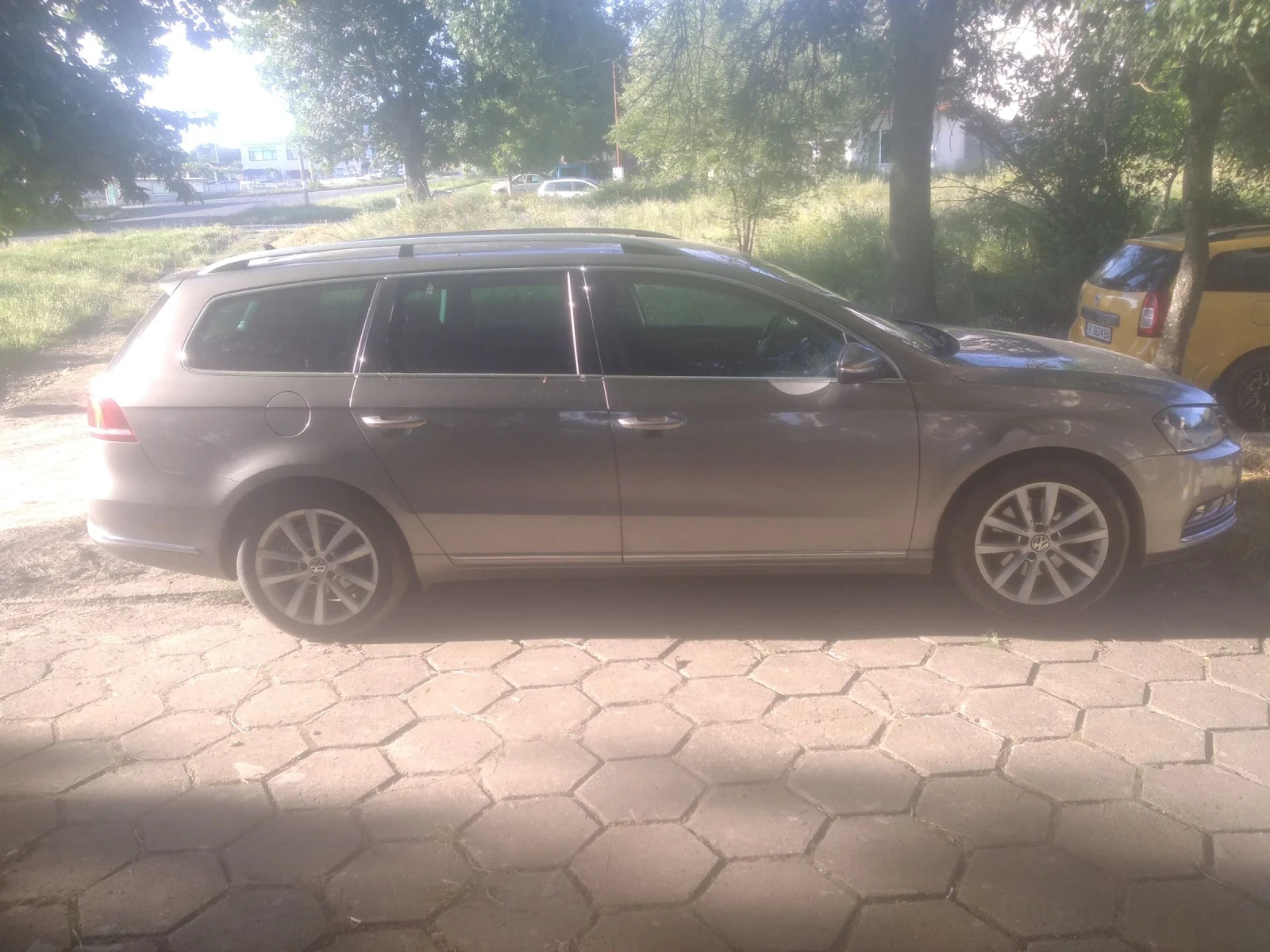 VW Passat B7 Highline 2.0TD? DSG, снимка 4 - Автомобили и джипове - 54856843