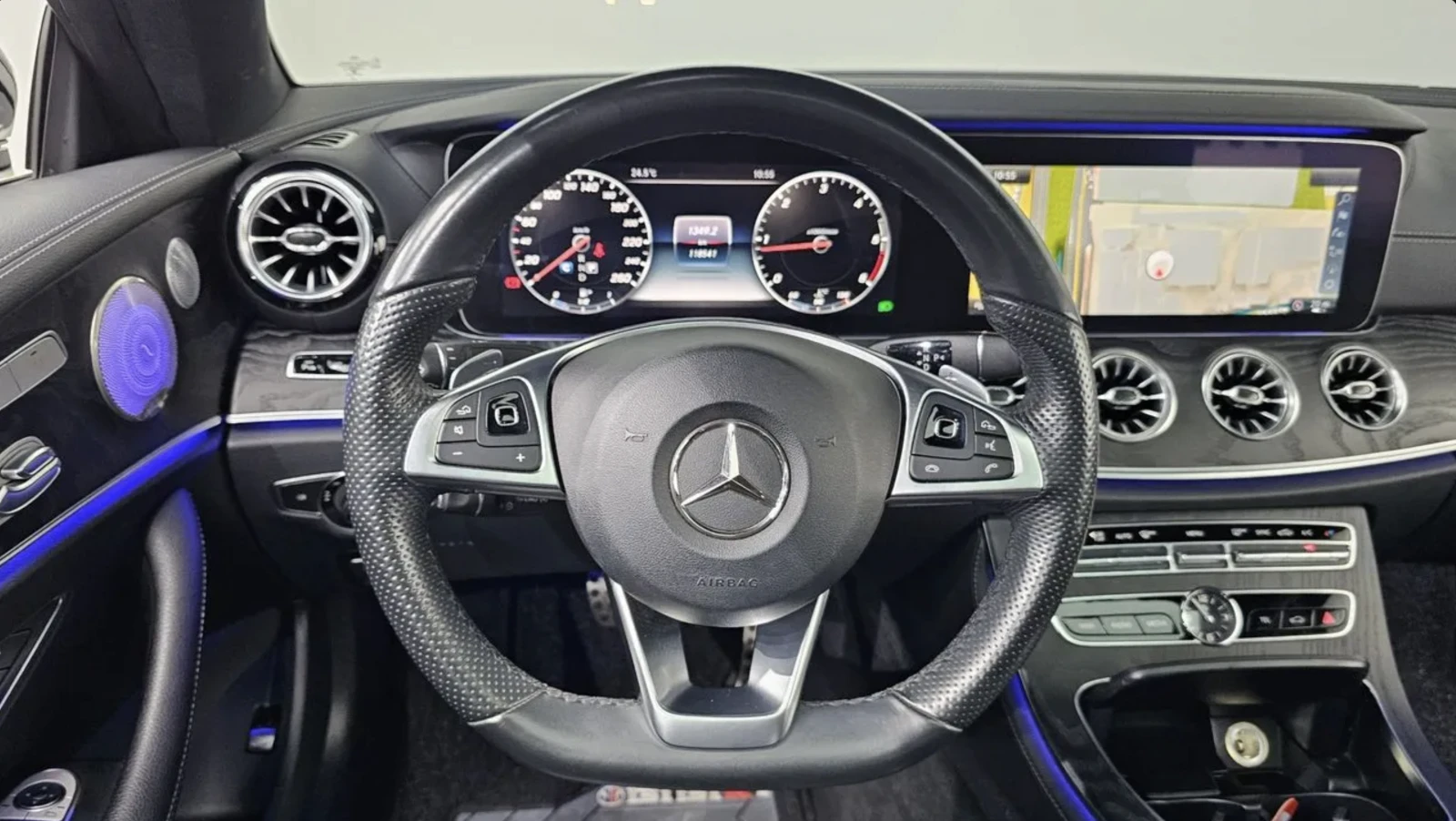 Mercedes-Benz E 220 d / AMG ПАКЕТ / BURMESTER / DIGITAL/ ШИБИДАХ/ HUD , снимка 10 - Автомобили и джипове - 54868524