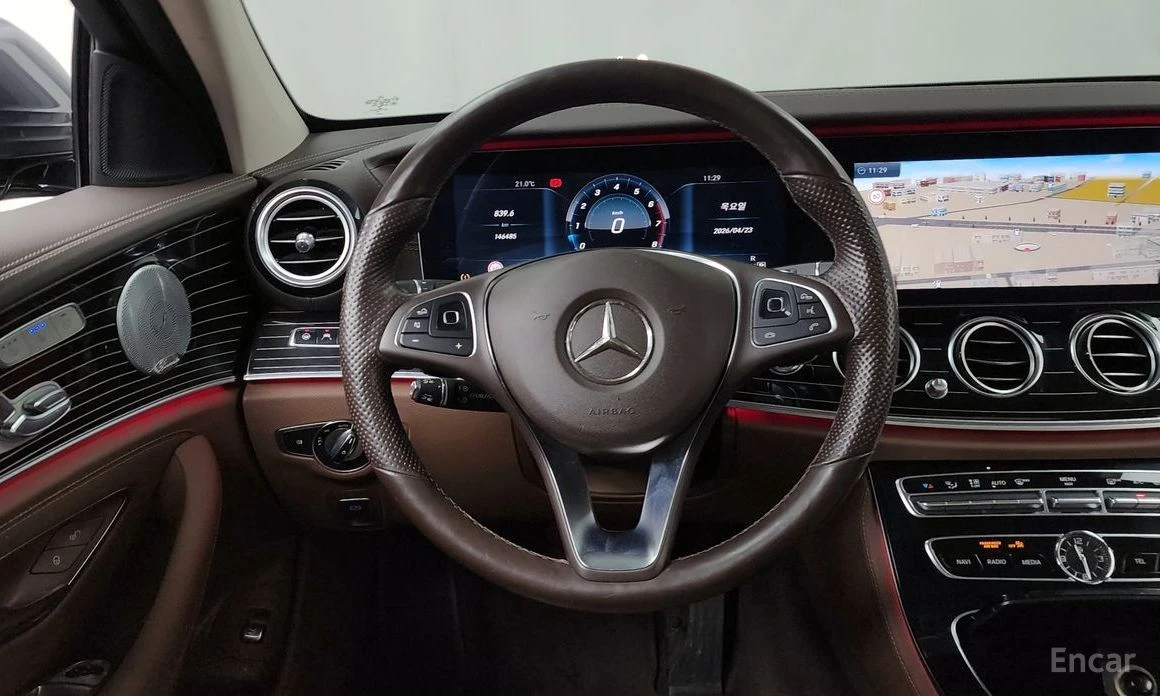 Mercedes-Benz E 400, снимка 13 - Автомобили и джипове - 54971182