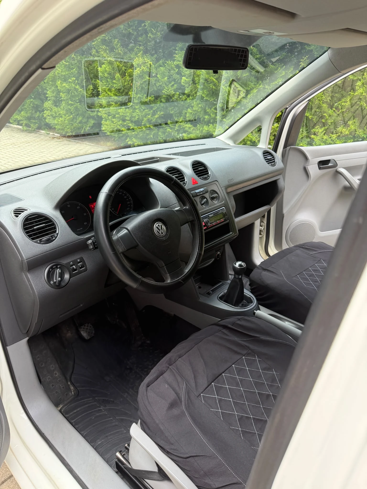 VW Caddy, снимка 9 - Автомобили и джипове - 55091219