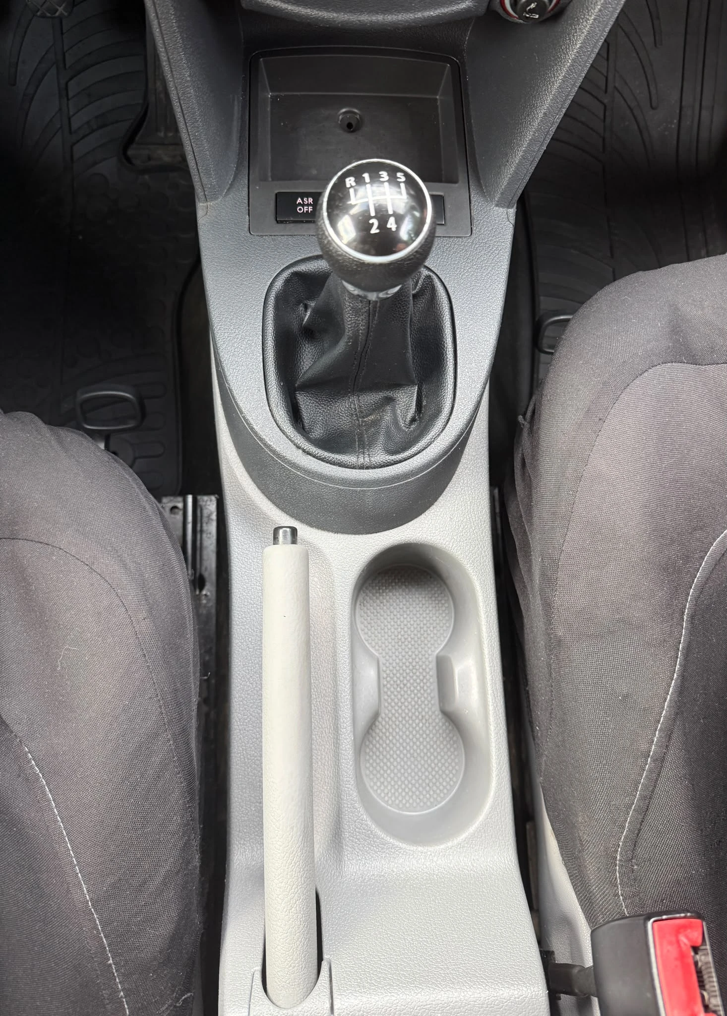 VW Caddy, снимка 13 - Автомобили и джипове - 55091219
