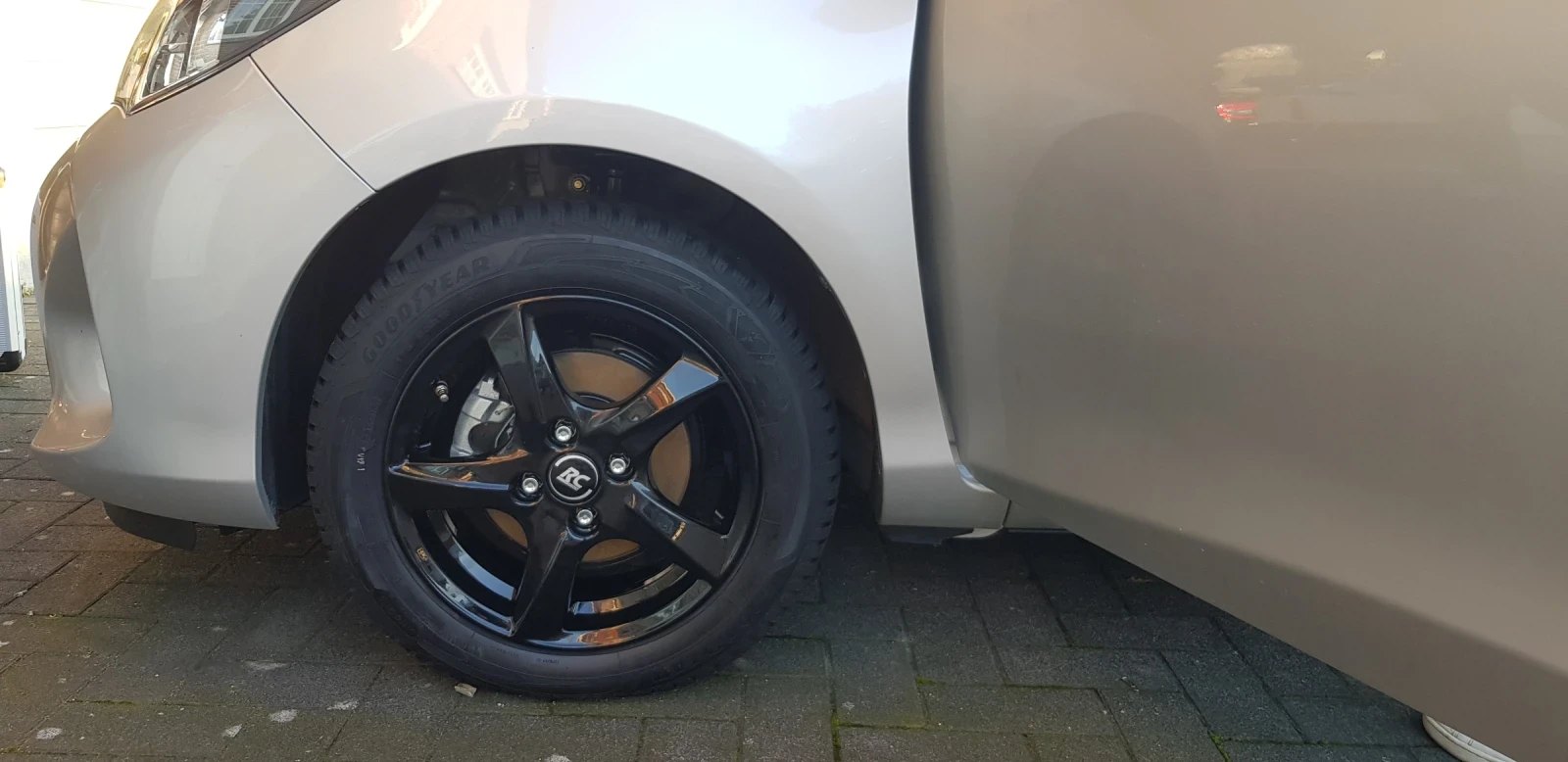 Toyota Yaris, снимка 2 - Автомобили и джипове - 55217712