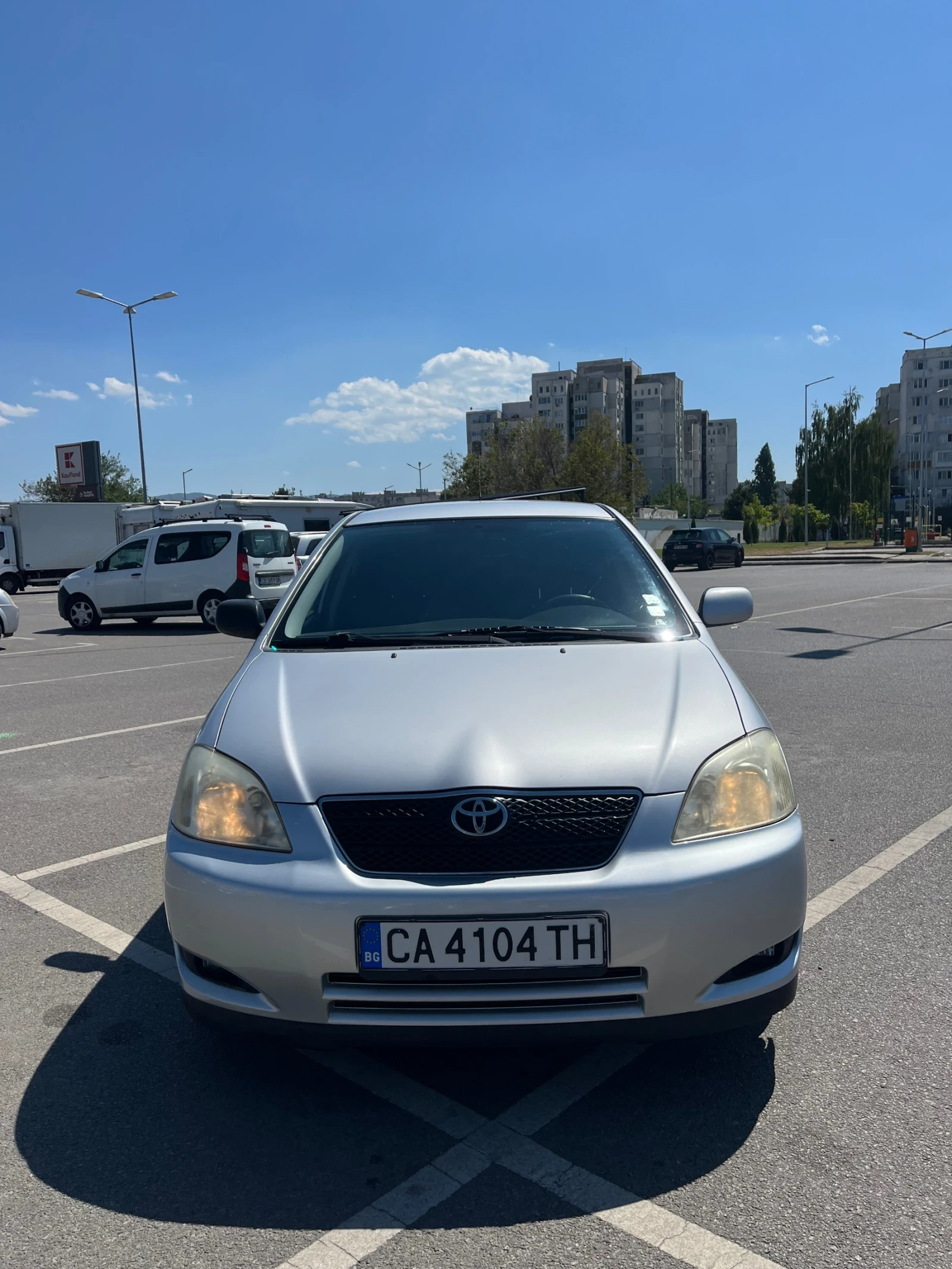 Toyota Corolla 1.4 VVTI, снимка 8 - Автомобили и джипове - 55422887