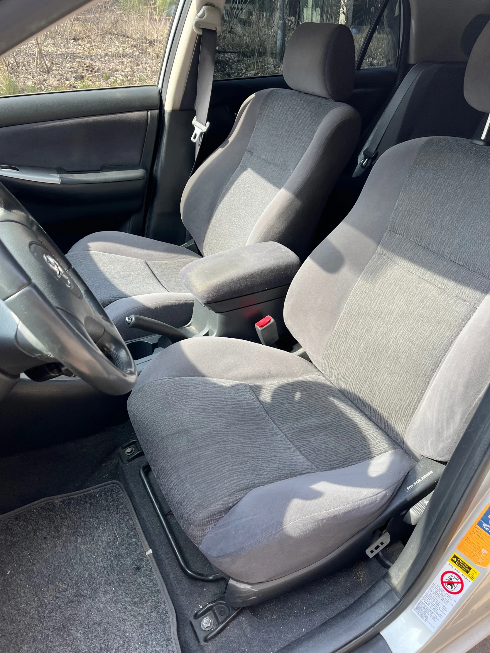 Toyota Corolla 1.4 VVTI, снимка 10 - Автомобили и джипове - 55422887