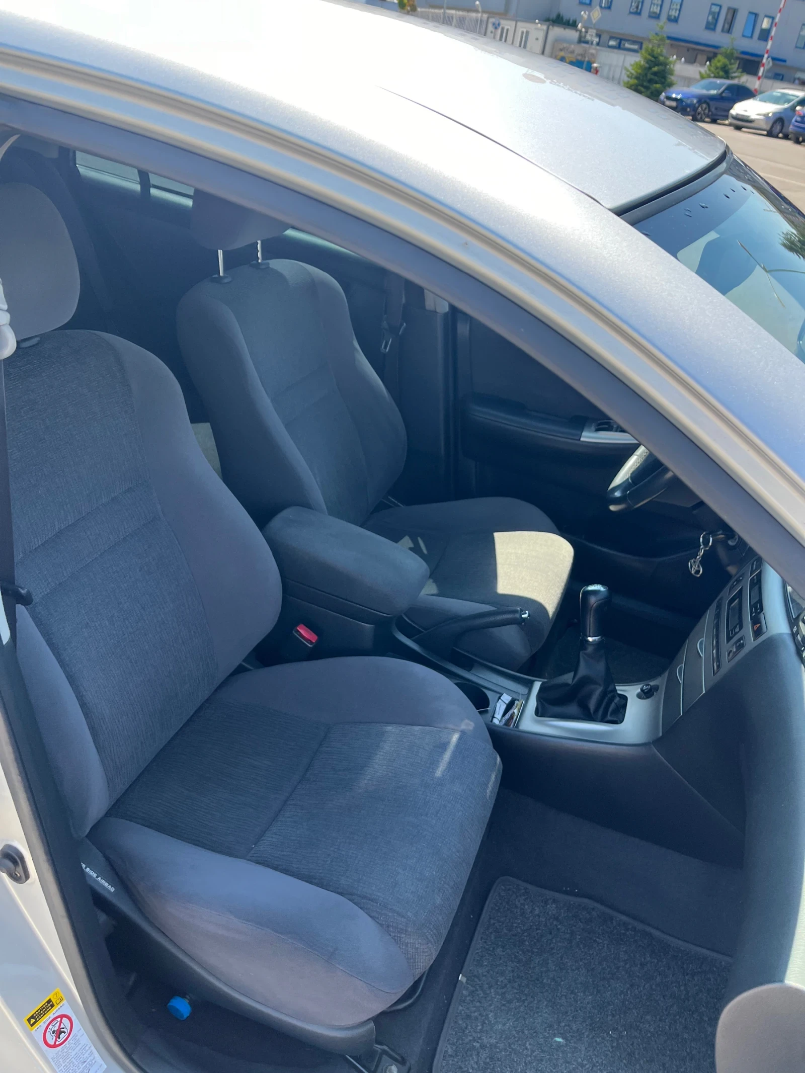 Toyota Corolla 1.4 VVTI, снимка 13 - Автомобили и джипове - 55422887