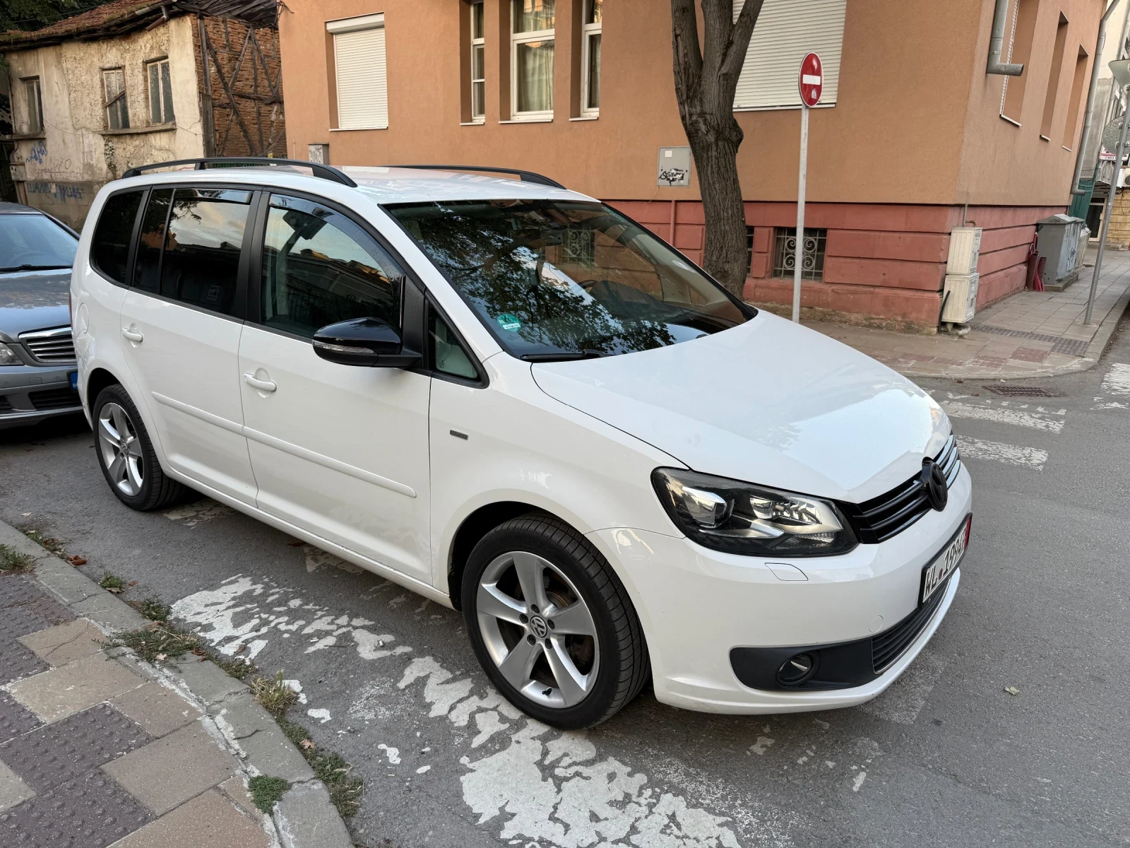 VW Touran 2.0 TDI DSG MATCH, снимка 2 - Автомобили и джипове - 55640977