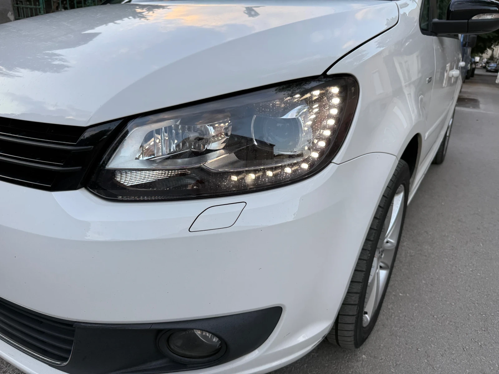 VW Touran 2.0 TDI DSG MATCH, снимка 5 - Автомобили и джипове - 55640977
