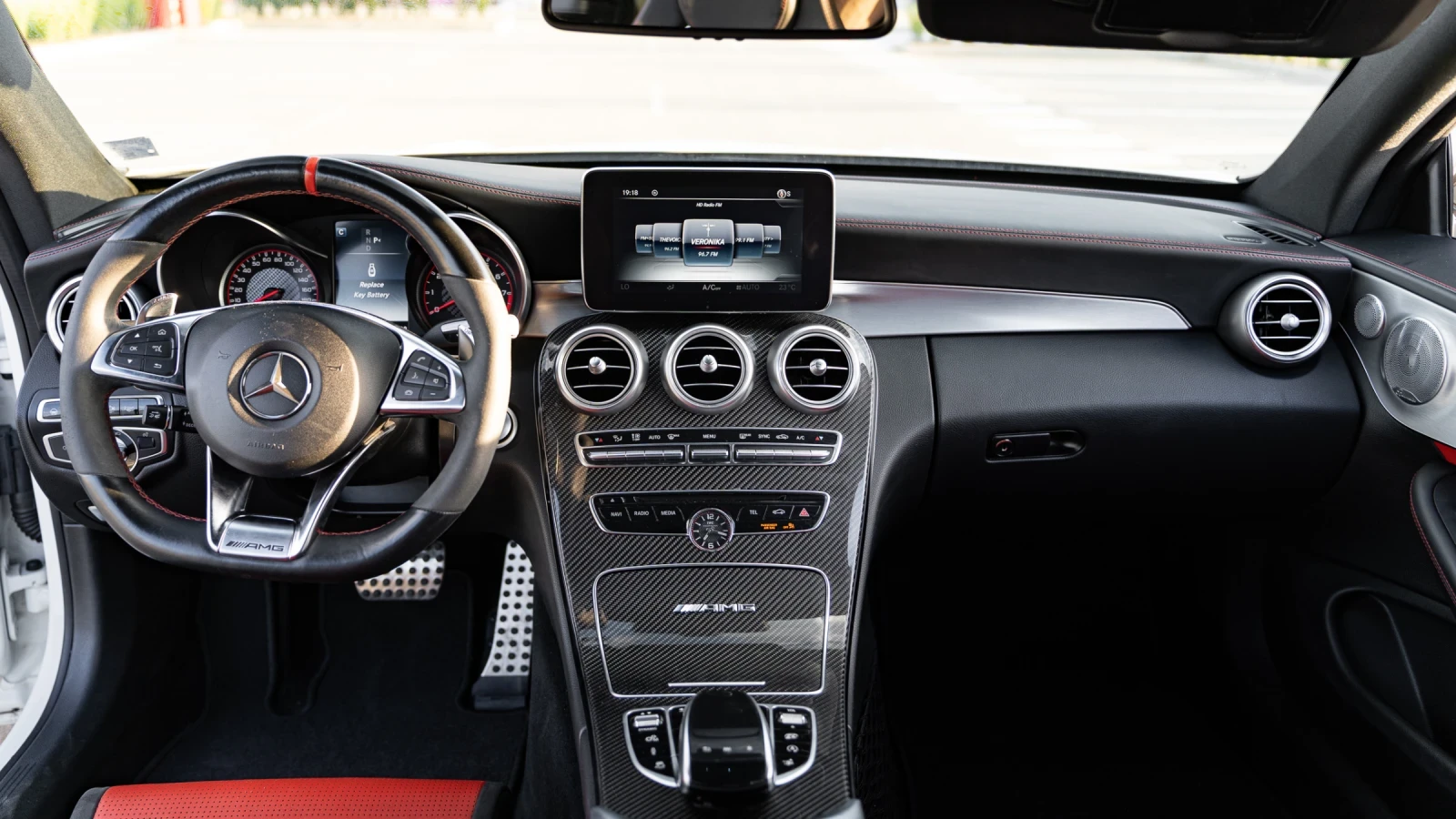 Mercedes-Benz C 63 AMG, снимка 12 - Автомобили и джипове - 55849480
