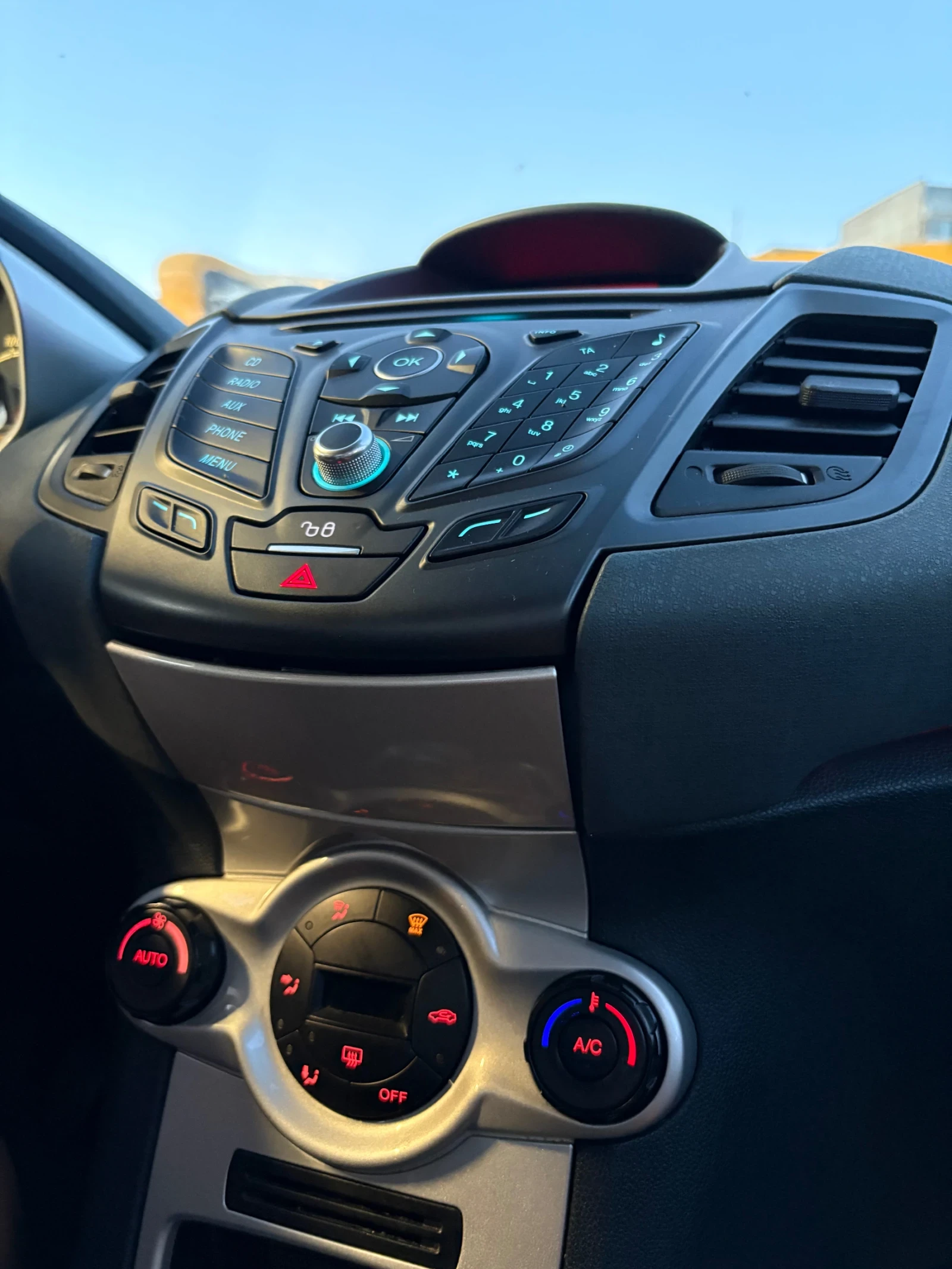 Ford Fiesta, снимка 9 - Автомобили и джипове - 55878735