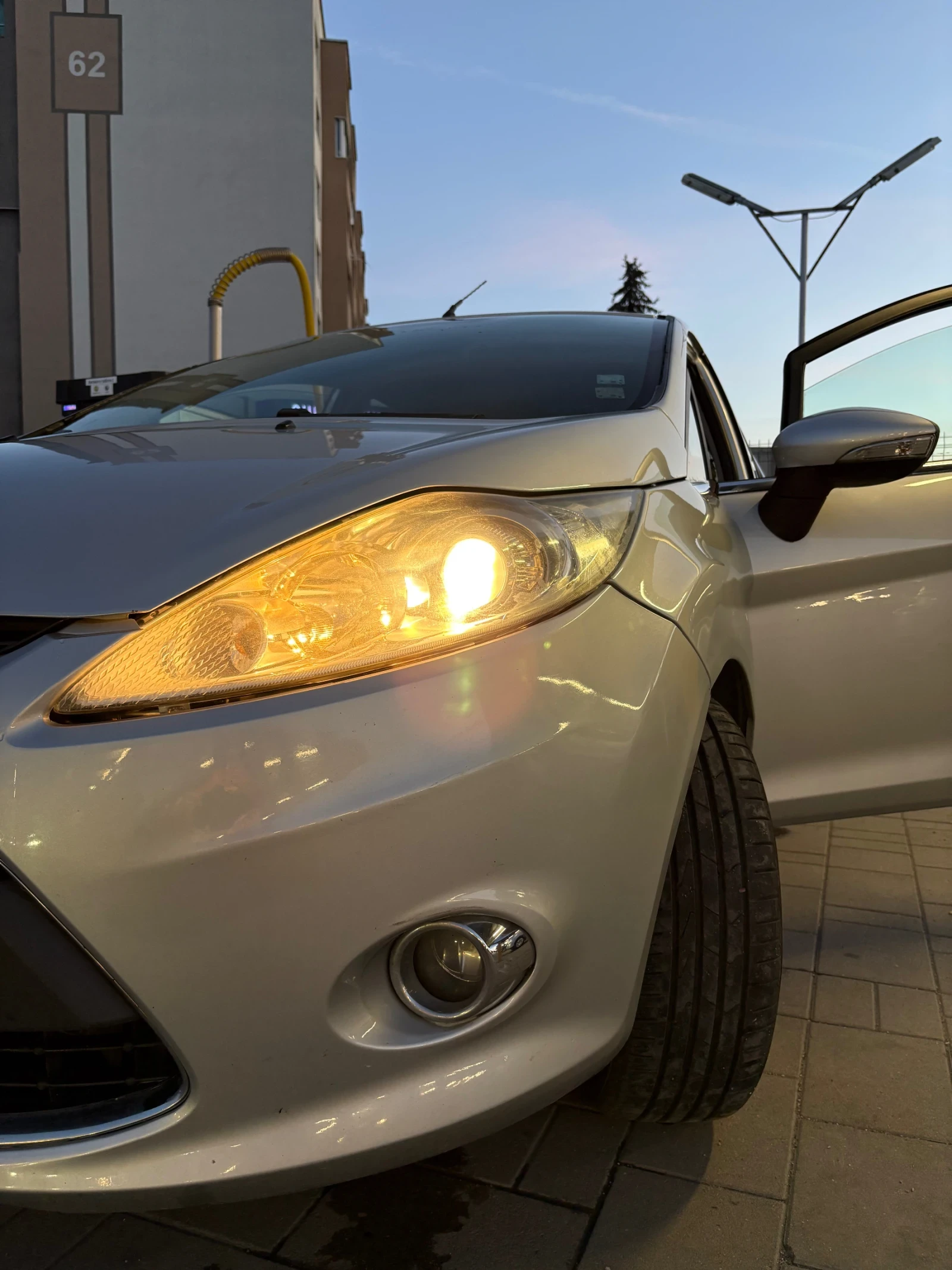 Ford Fiesta, снимка 6 - Автомобили и джипове - 55878735
