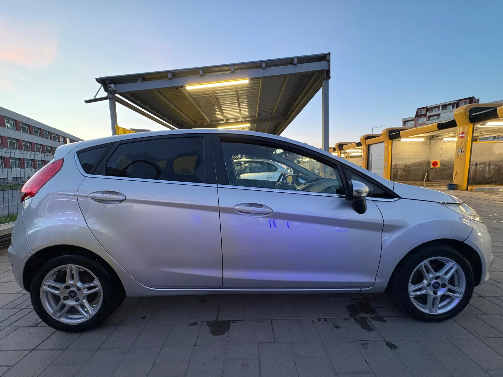 Ford Fiesta, снимка 4 - Автомобили и джипове - 55878735