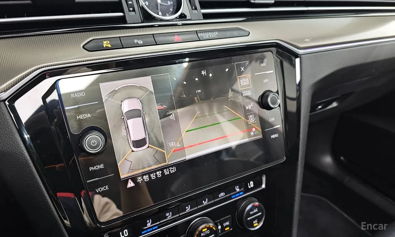 VW Arteon  R LIINE 4Motion / СЕРТИФИКАТ ЗА ОТЛИЧНО КАЧЕСТВО , снимка 15 - Автомобили и джипове - 55924767