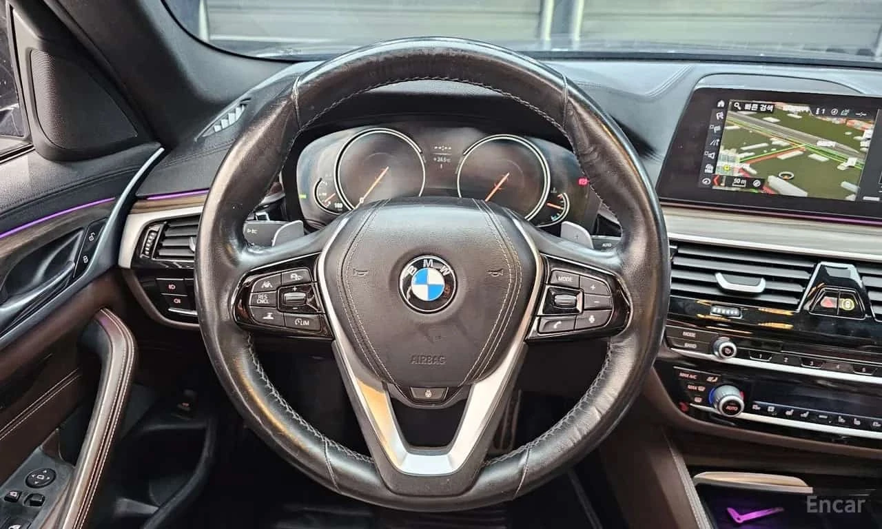 BMW 520 d * xDrive * M Sport Package Plus * Обдухване * , снимка 13 - Автомобили и джипове - 56185317