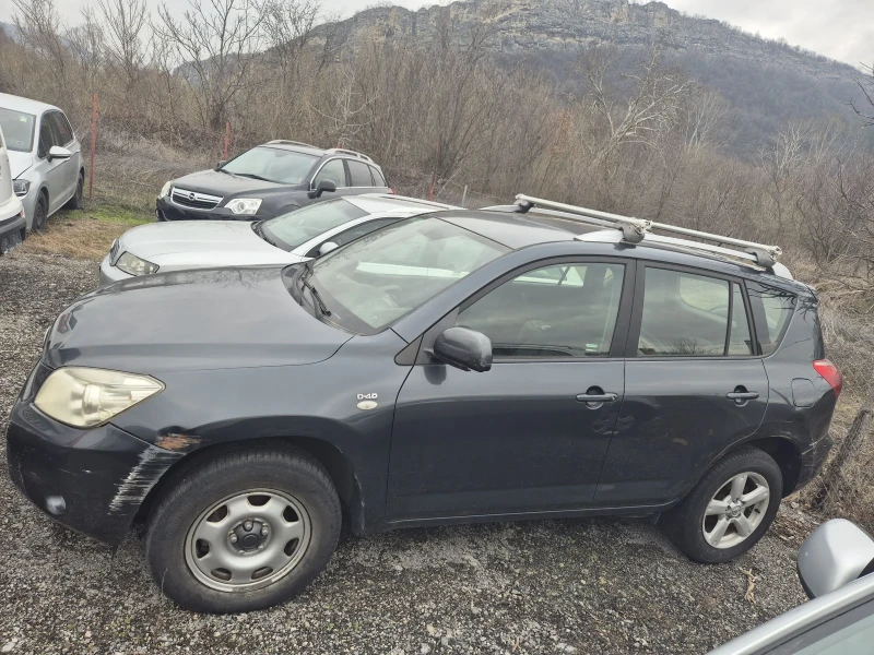 Toyota Rav4 2.2.0DI-D, 4Х4, ПРОБЛЕМ ДВИГАТЕЛ , снимка 2 - Автомобили и джипове - 48788955