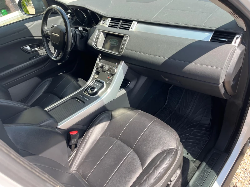 Land Rover Range Rover Evoque 2.0 D КАТО НОВ-ТОП, снимка 13 - Автомобили и джипове - 51498906