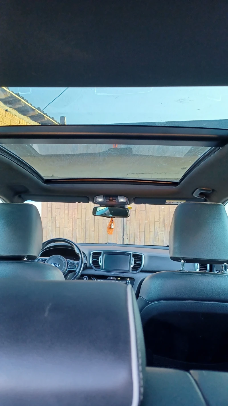 Kia Sportage, снимка 12 - Автомобили и джипове - 52864124