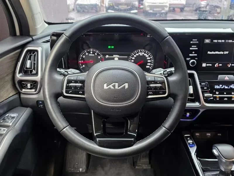 Kia Sorento, снимка 13 - Автомобили и джипове - 56731846