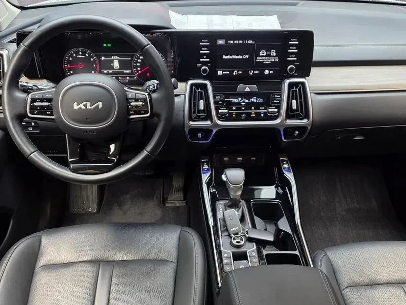 Kia Sorento, снимка 7 - Автомобили и джипове - 56731846