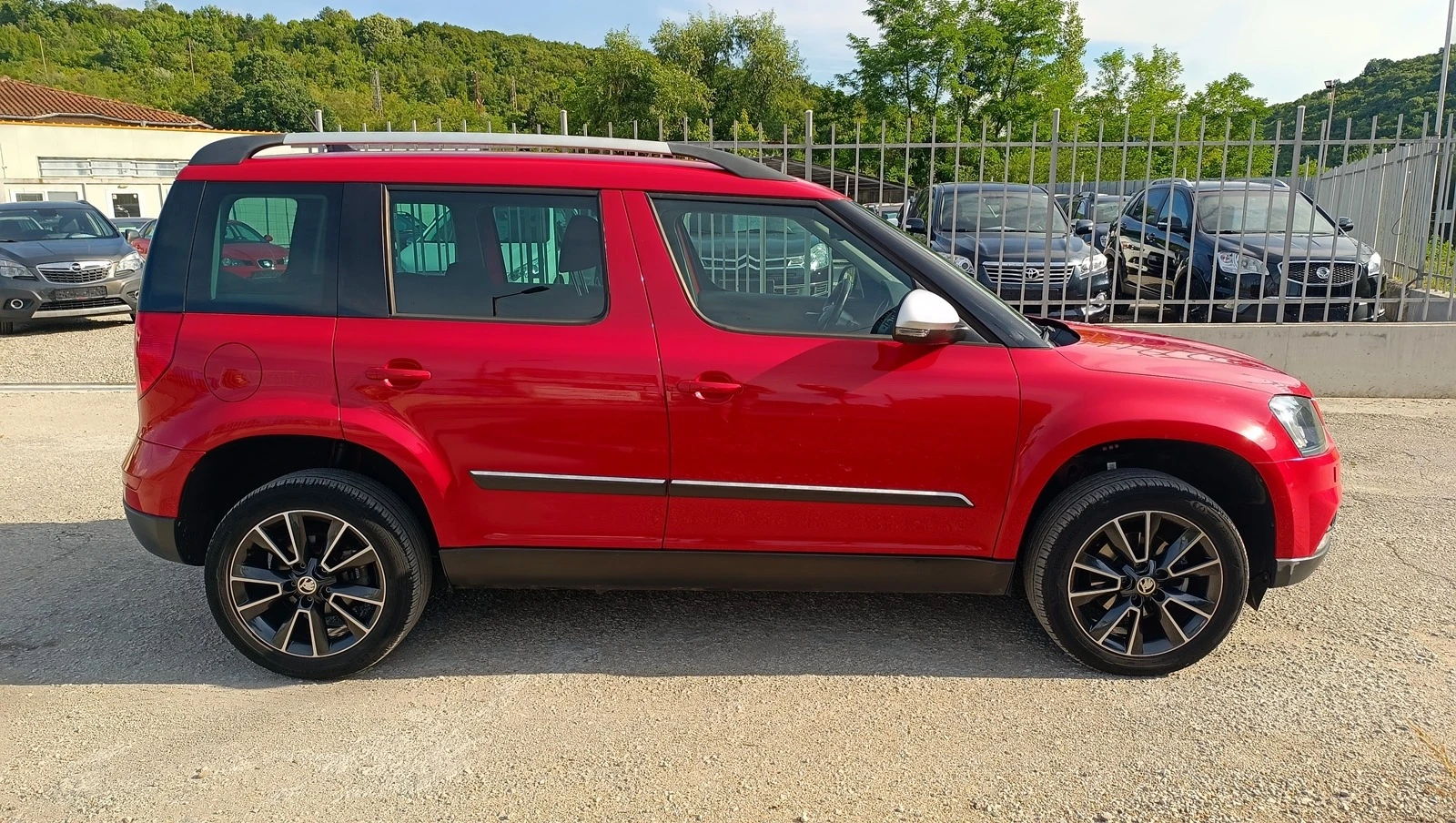 Skoda Yeti 2.0TDI DSG 4х4 - изображение 5