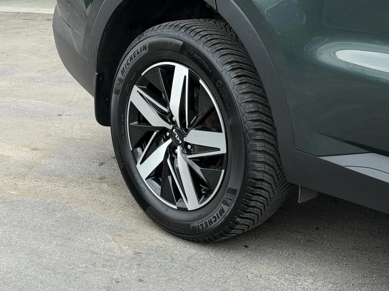 Kia Sorento 2.5 AWD / 7 Seats / LX - изображение 4