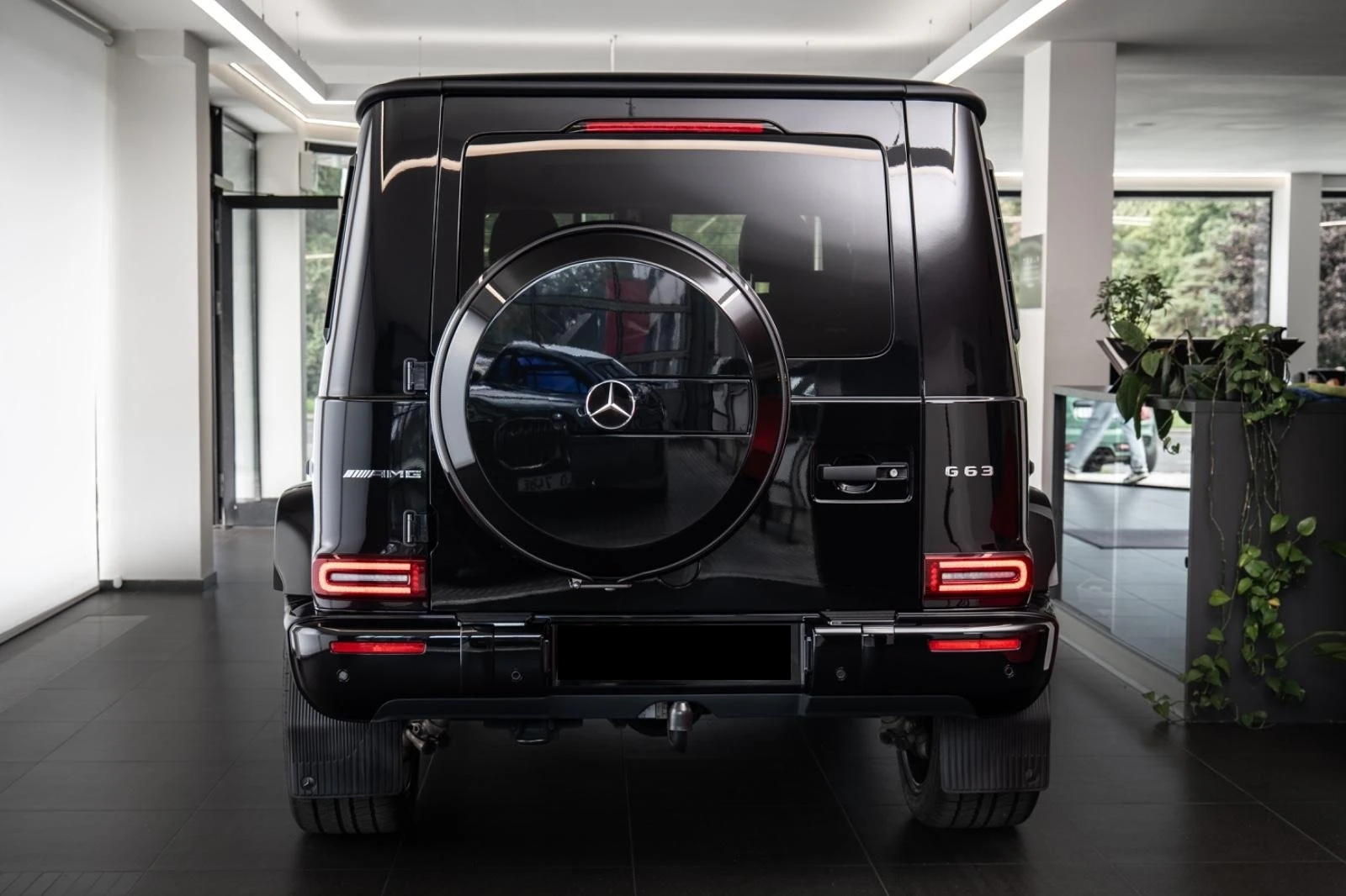 Mercedes-Benz G 63 AMG /4MATIC/DESIGNO/SUPERIOR/BURM/360/EXCLUSIV/NIGHT/ - изображение 4