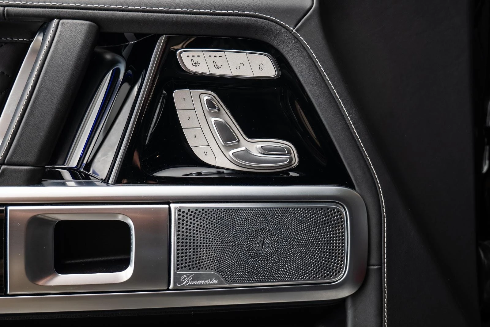 Mercedes-Benz G 63 AMG /4MATIC/DESIGNO/SUPERIOR/BURM/360/EXCLUSIV/NIGHT/ - изображение 7