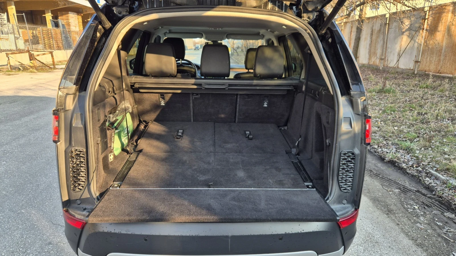 Land Rover Discovery Luxury, снимка 15 - Автомобили и джипове - 53781936