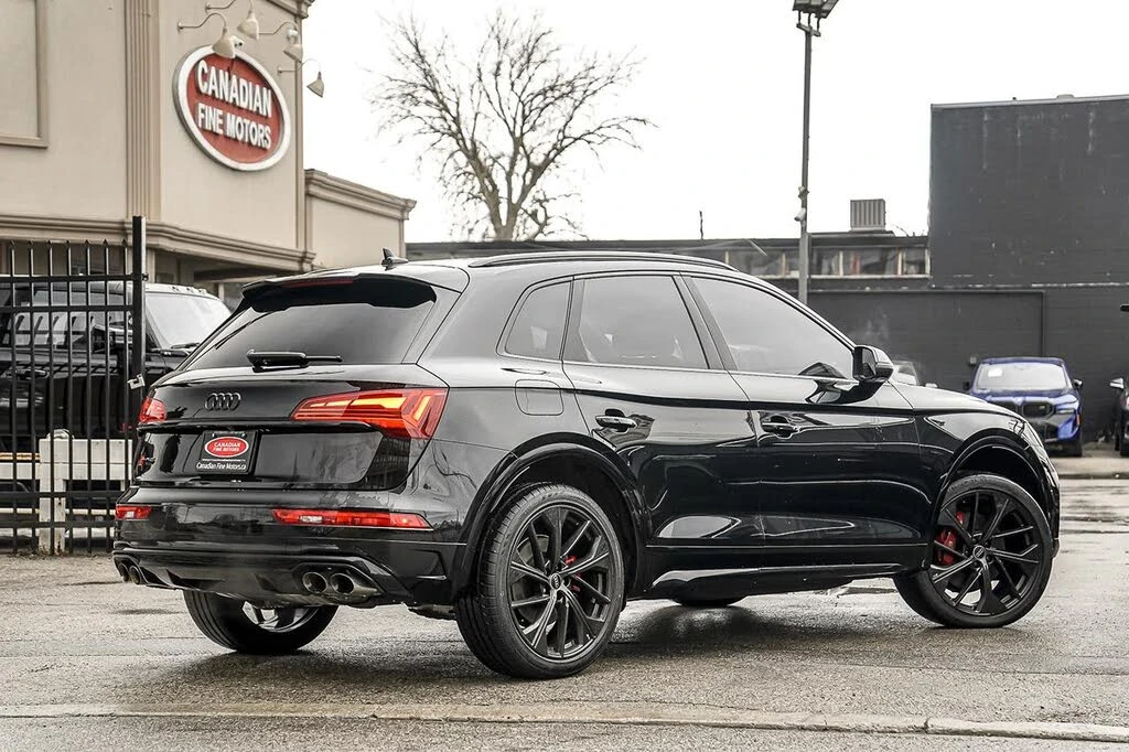 Audi SQ5 Technik* AWD* АвтоКредит* (ЦЕНА ДО БГ), снимка 4 - Автомобили и джипове - 53905290