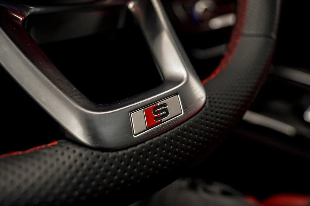 Audi SQ5 Technik* AWD* АвтоКредит* (ЦЕНА ДО БГ), снимка 17 - Автомобили и джипове - 53905290