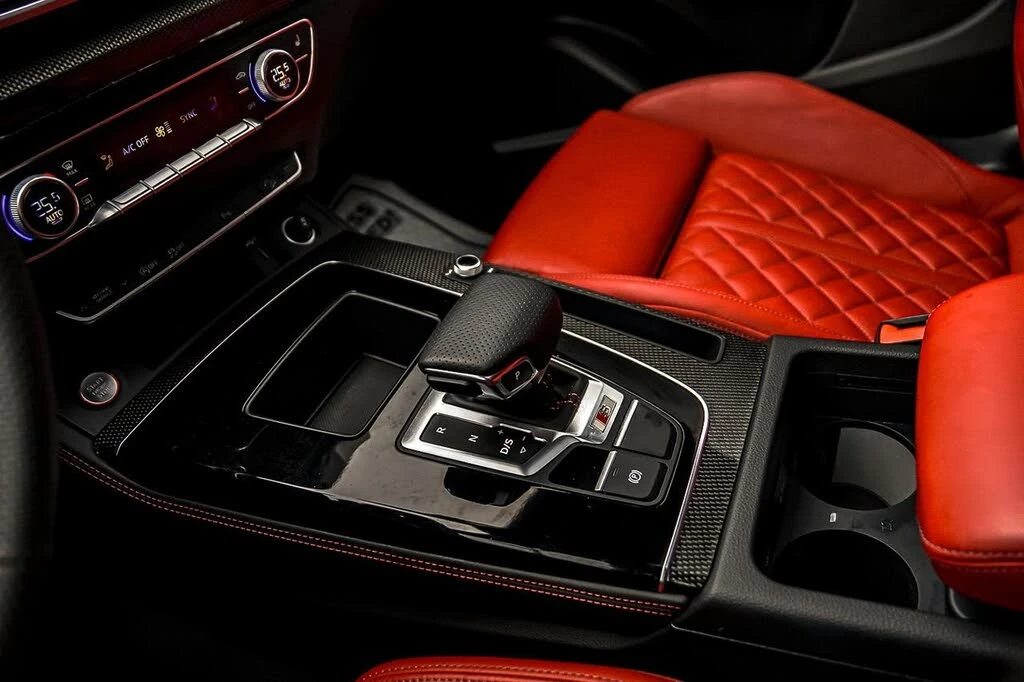 Audi SQ5 Technik* AWD* АвтоКредит* (ЦЕНА ДО БГ), снимка 16 - Автомобили и джипове - 53905290