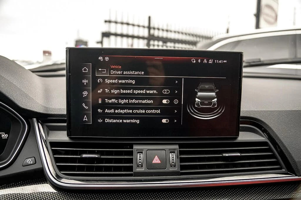 Audi SQ5 Technik* AWD* АвтоКредит* (ЦЕНА ДО БГ), снимка 14 - Автомобили и джипове - 53905290