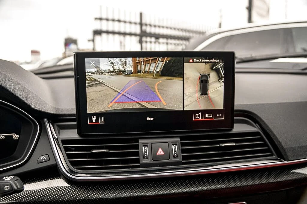 Audi SQ5 Technik* AWD* АвтоКредит* (ЦЕНА ДО БГ), снимка 12 - Автомобили и джипове - 53905290