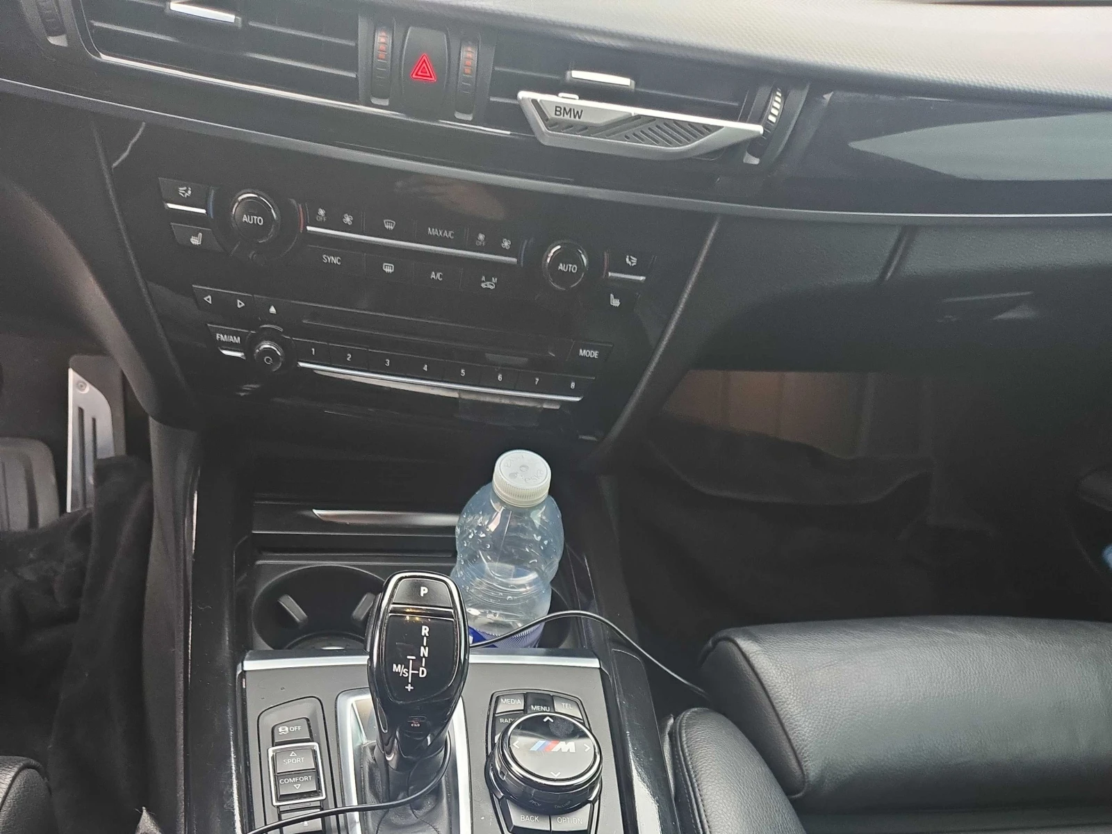 BMW X5 35i * M ПАКЕТ * ПАНОРАМА * CARPLAY * , снимка 8 - Автомобили и джипове - 54229113