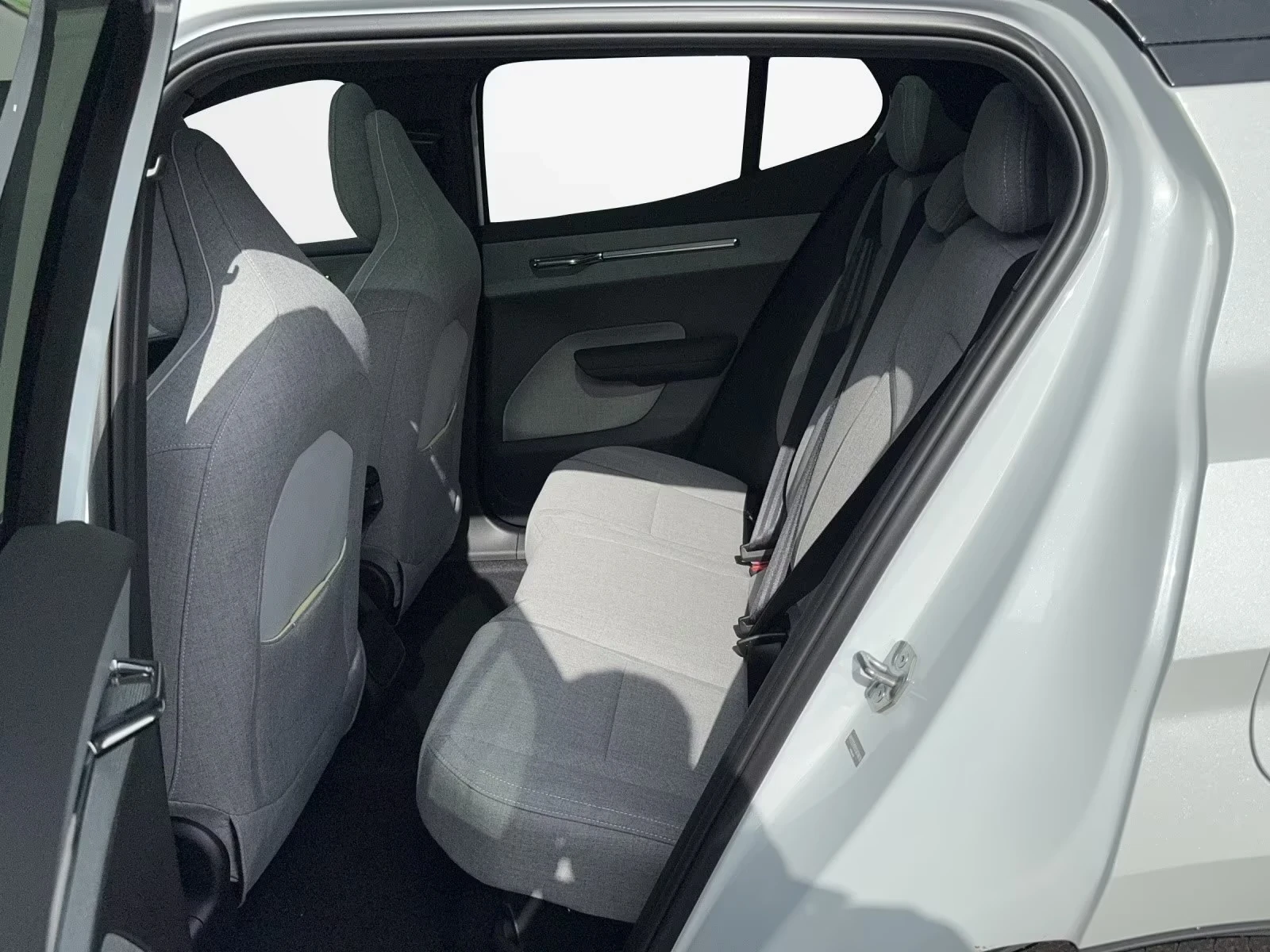Volvo EX30 Twin Motor Performance AWD ULTRA DISTR 360 H/K W/P | Mobile.bg � ����������� 6
