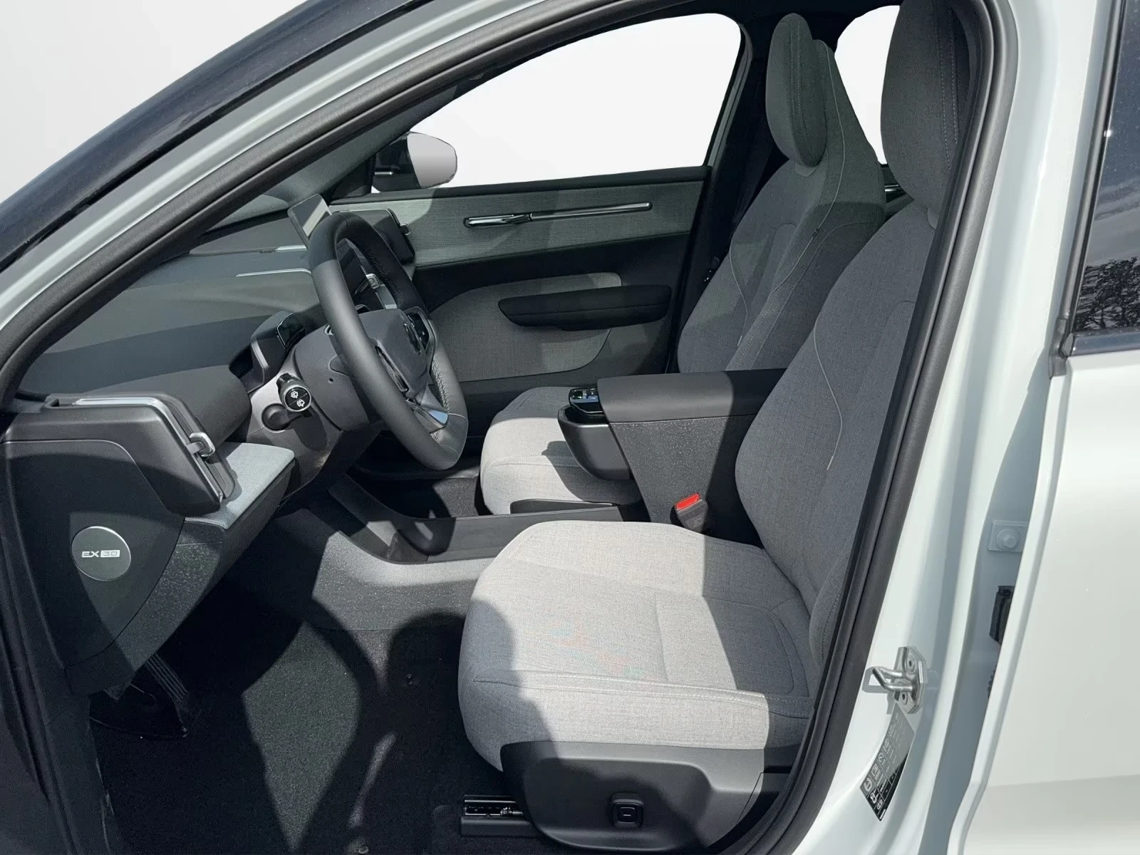 Volvo EX30 Twin Motor Performance AWD ULTRA DISTR 360 H/K W/P | Mobile.bg � ����������� 4