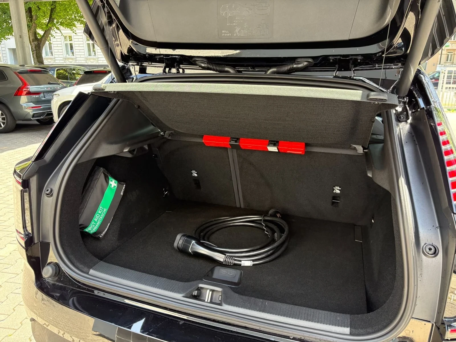 Volvo EX30 Twin Motor AWD ULTRA Black Edition PANO 360 H/K  | Mobile.bg � ����������� 17
