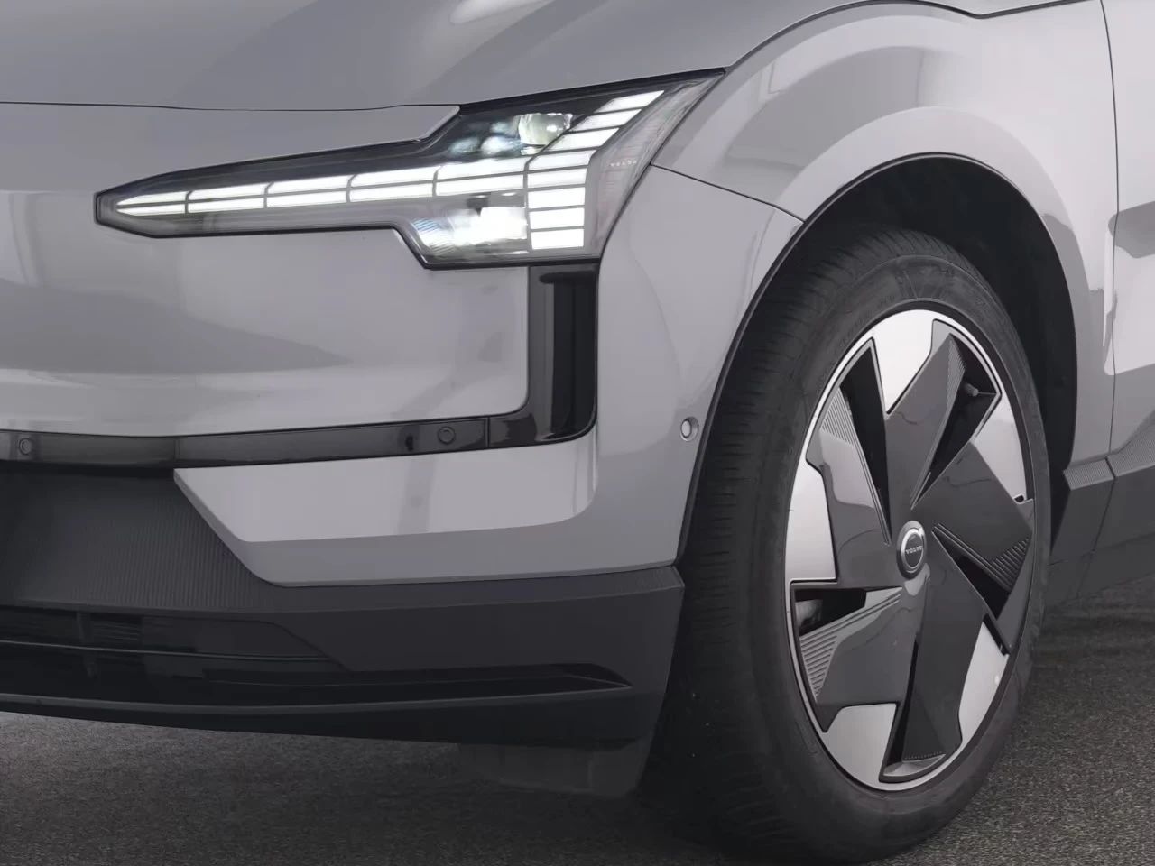 Volvo EX30 Twin Motor Performance AWD ULTRA+ DIST 360 H/K W/P | Mobile.bg � ����������� 8
