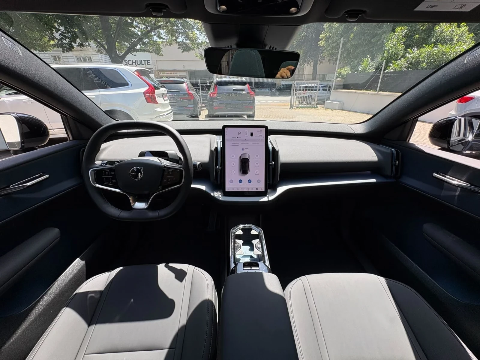 Volvo EX30 Twin Motor AWD ULTRA Black Edition PANO 360 H/K  | Mobile.bg � ����������� 10