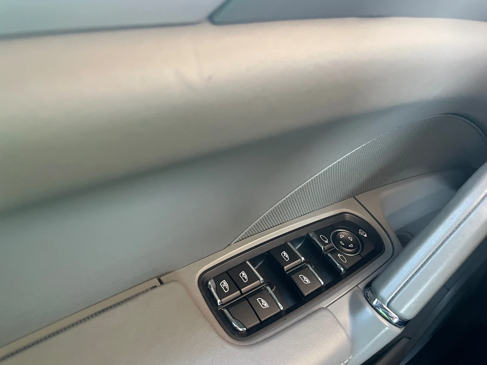Porsche Cayenne, снимка 14 - Автомобили и джипове - 55670103