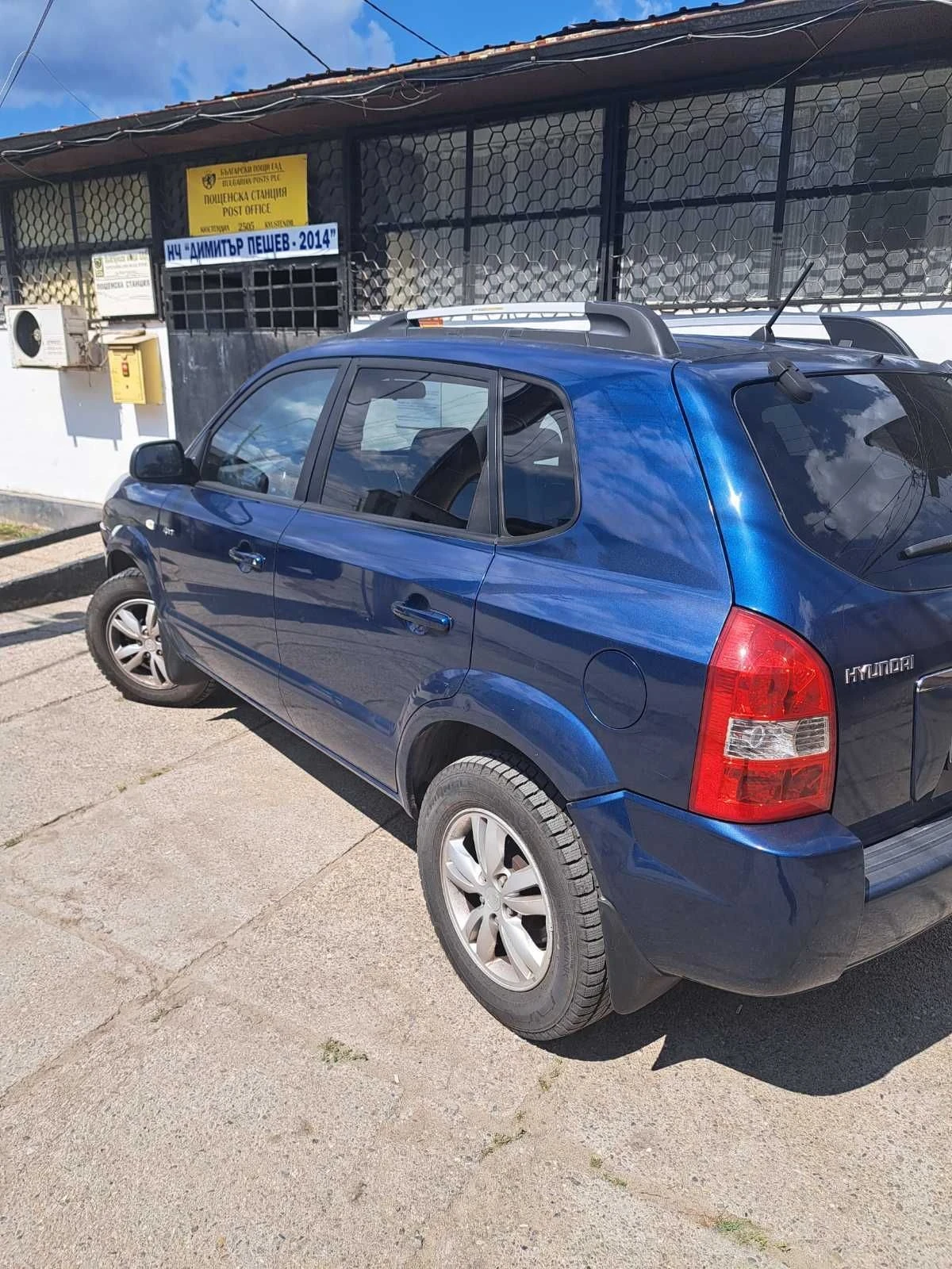 Hyundai Tucson 2.0 Dizel 4x4 Avtomat, снимка 4 - Автомобили и джипове - 55938473