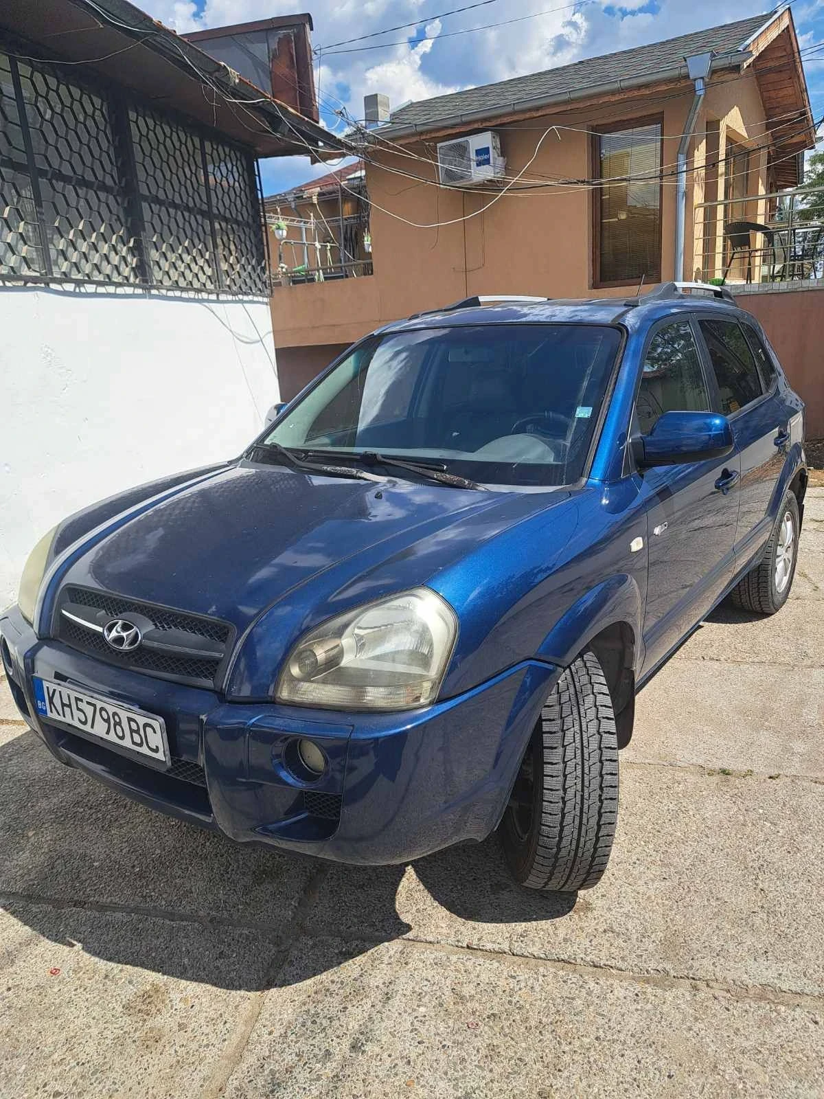 Hyundai Tucson 2.0 Dizel 4x4 Avtomat, снимка 2 - Автомобили и джипове - 55938473