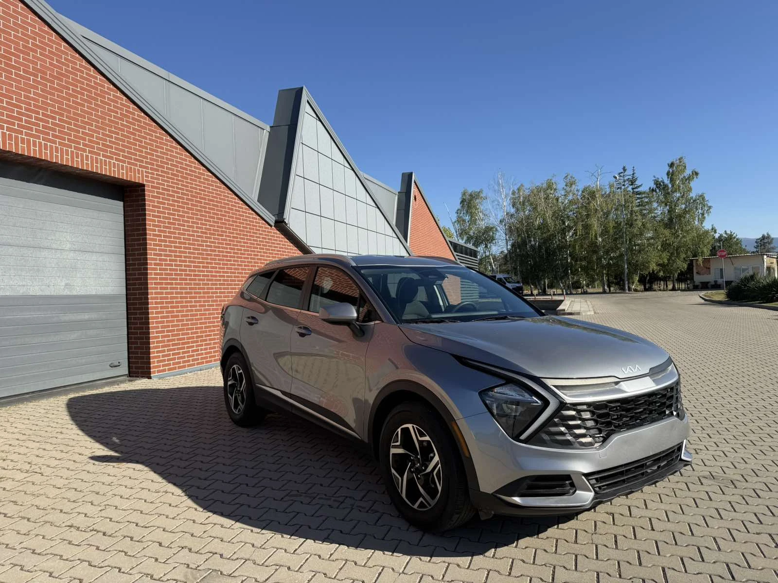 Kia Sportage 2.4 LX, снимка 2 - Автомобили и джипове - 56104121